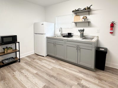 Tampa Additional Housing Unit (ADU) with Dining ar Main Photo
