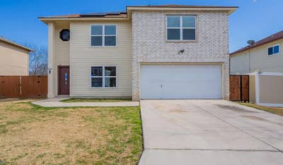 Charming 5-Bedroom Home in a Prime San Antonio Loc Main Photo