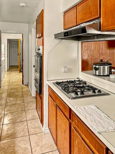Spacious Sharpstown Home – Safe, Quiet, 2 Blocks f Main Photo