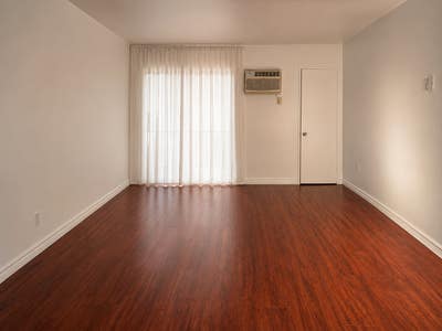 Hollywood - Semi Private Room - $800 Main Photo