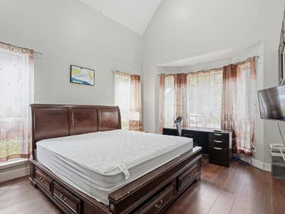 Plano Furnished Rooms: Bills Included Main Photo