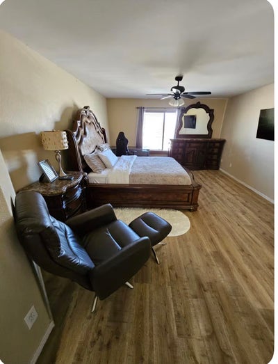 🏡 Furnished Private Master Suite Available Now – Main Photo