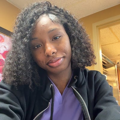 Professional Female seeks a small or large room Main Photo