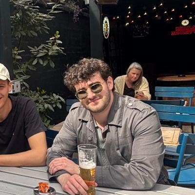 Male Professional (24) Moving to New York Main Photo