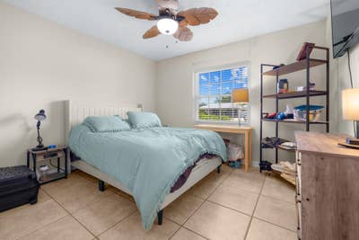PVB pool house with 2 extra rooms Main Photo