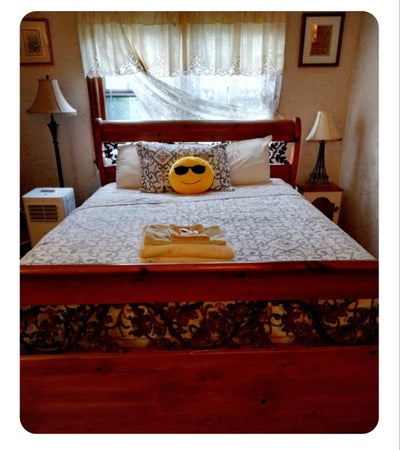 Cozy Spacious Room Main Photo