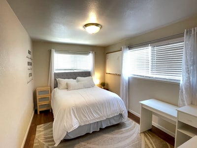 Furnished Room - Short Walk to Downtown Main Photo