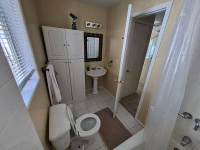 Rooms for rent in peaceful Silverado Main Photo