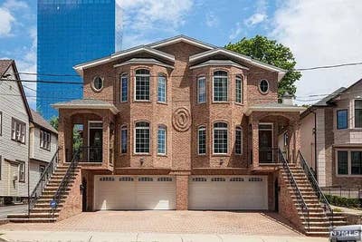 Fort Lee Townhouse | Private Bath + Parking Main Photo