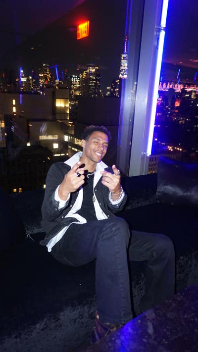 Professional creative - ASAP move in Main Photo
