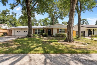 The Retreat House in Memorial City with Private Po Main Photo