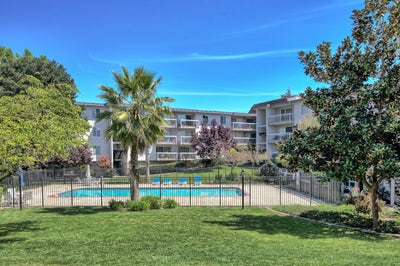 Room for Rent in 2 Bed / 2 Bath apt in Alameda  Main Photo