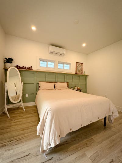 🏡 Entire 1 Bedroom / 1 Bathroom Home for Rent Main Photo
