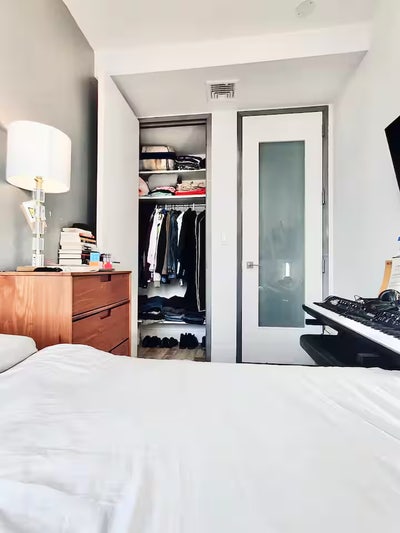Modern Room near Central Park with Gym & HDTV Main Photo