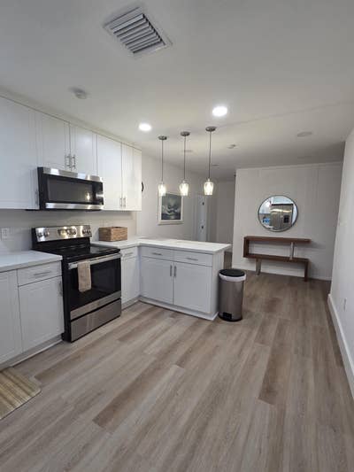 Affordable Fort Lauderdale home Near Transit & Sho Main Photo
