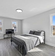 Fully Renovated Close to waterfront parks and fis Main Photo