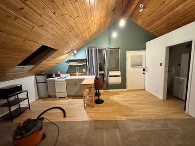 Adorable auburn cottage Main Photo