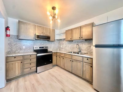 Cute & Updated _Bed Apt in Heart of Salt Lake City Main Photo