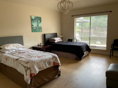 Shared room bed available  Main Photo