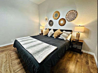 Room for Rent  Main Photo