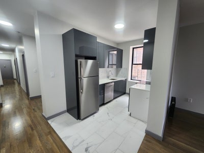 Rooms in spacious apartment steps from #1 Train Main Photo
