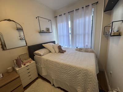 Bright private bedroom right next to Central Park  Main Photo
