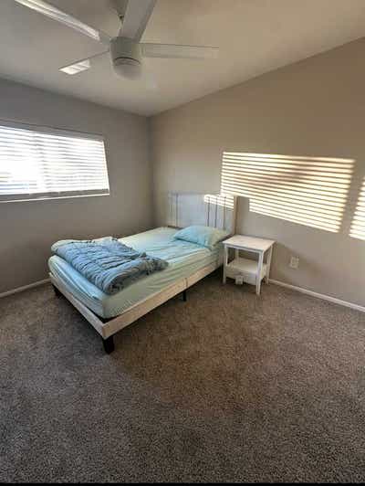 Private Room in Clean, Quiet Student Townhome Main Photo