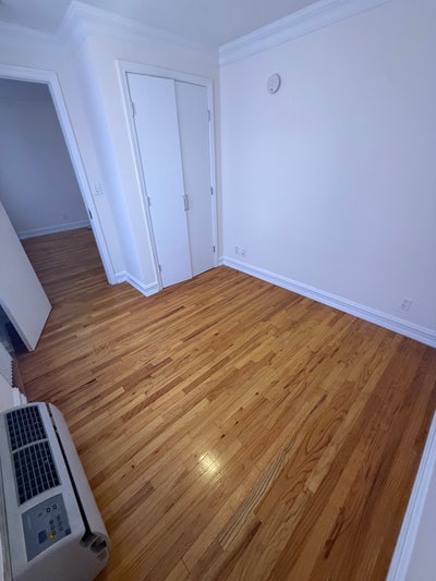 Beautiful 2 Bedroom in Murray Hill Main Photo