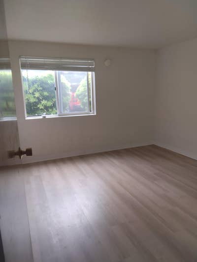 Room for rent Main Photo