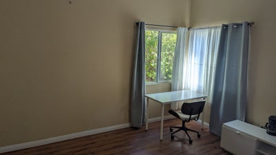$1,295 /mo – Spacious Private Suite w/ bathroom Main Photo