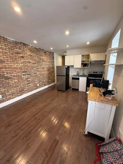#1116 Updated 4 bed/2 bath in West Harlem, w/d in  Main Photo