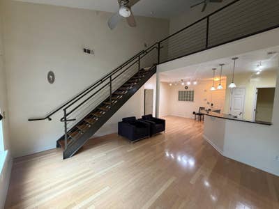Charming abode in Atlanta Main Photo