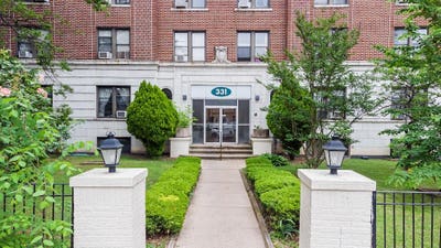 Cozy 2 Bed 1 Bath Room in Elizabeth | $2200 | Ava Main Photo