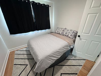 Bright Room in PinevilleNC_Available _$850. Main Photo