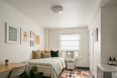 Quiet Upper West Side Dorm-Style Housing Main Photo