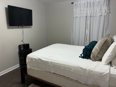 Private All Inclusive Furnished Room For Rent Main Photo