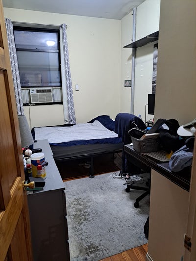 Room available in Midtown Manhattan  Main Photo