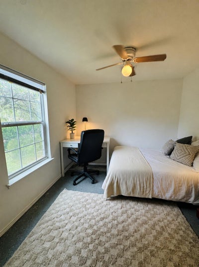 Private Furnished Bedroom-Shared Bath/Bills Includ Main Photo