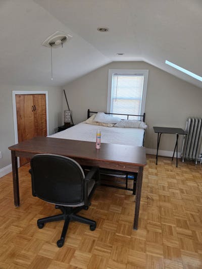 1 Room for Rent Main Photo