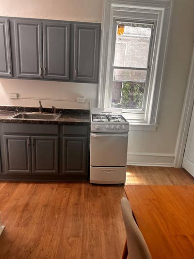 Newly Renovated Rooms Behind Temple University Hos Main Photo
