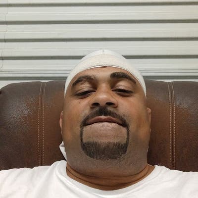 Professional Male seeks a large room Main Photo