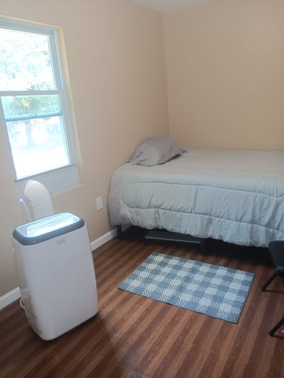 Beautiful Home with Rooms 4 Rent-Fully Furnished Main Photo
