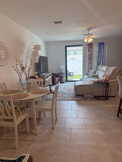 Spacious Private Room with bath, laundry, kitchen  Main Photo