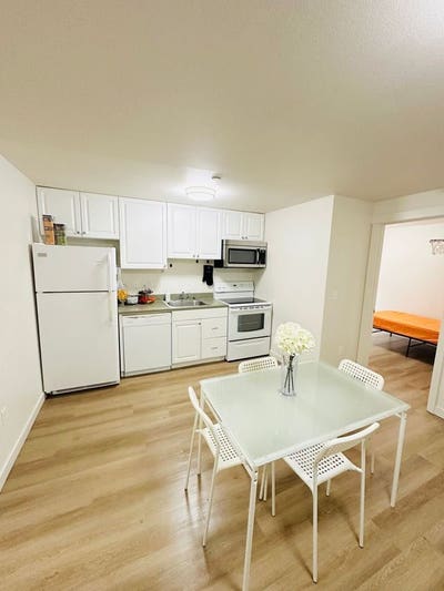 # UW Radian Summer Sublease_Private Bedroom & Bat Main Photo