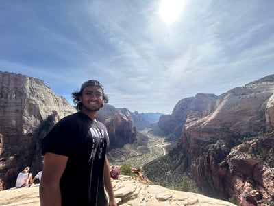Hi, I’m Sidd. I’m 22 new grad from Arizon... Main Photo