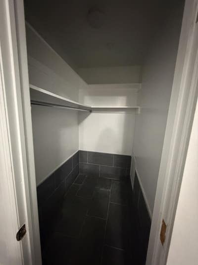 Spacious UES 3BR – Laundry Outside Door +ASAP Move Main Photo