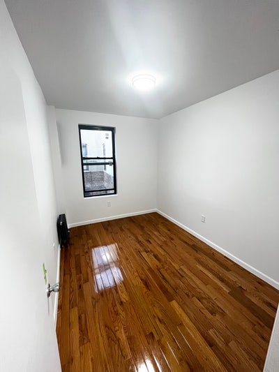565 w 162 st LAST ROOM No Broker Fee (W/D) in unit Main Photo