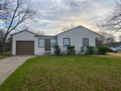 Sizeable pad in Dallas Main Photo