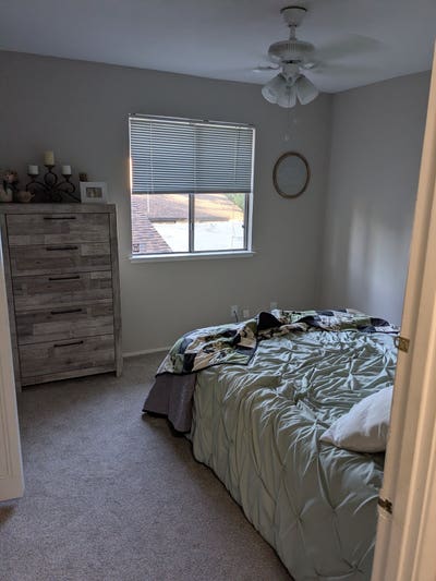 RoomPrivate Bath + Garage Parking Main Photo