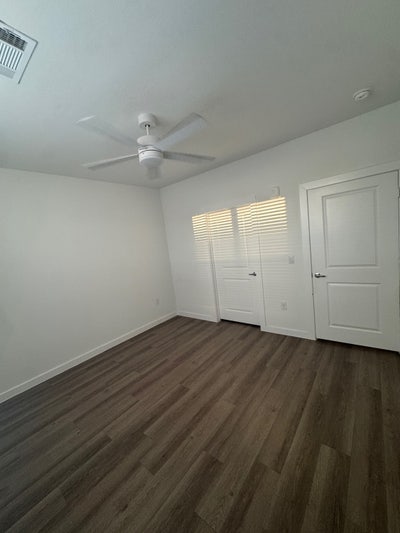East Austin/Manor 960$ a month - Available now Main Photo